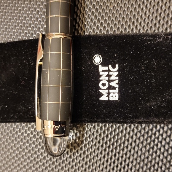 Montblanc Meisterstruck Matte Black Silver - Picture 2 of 5